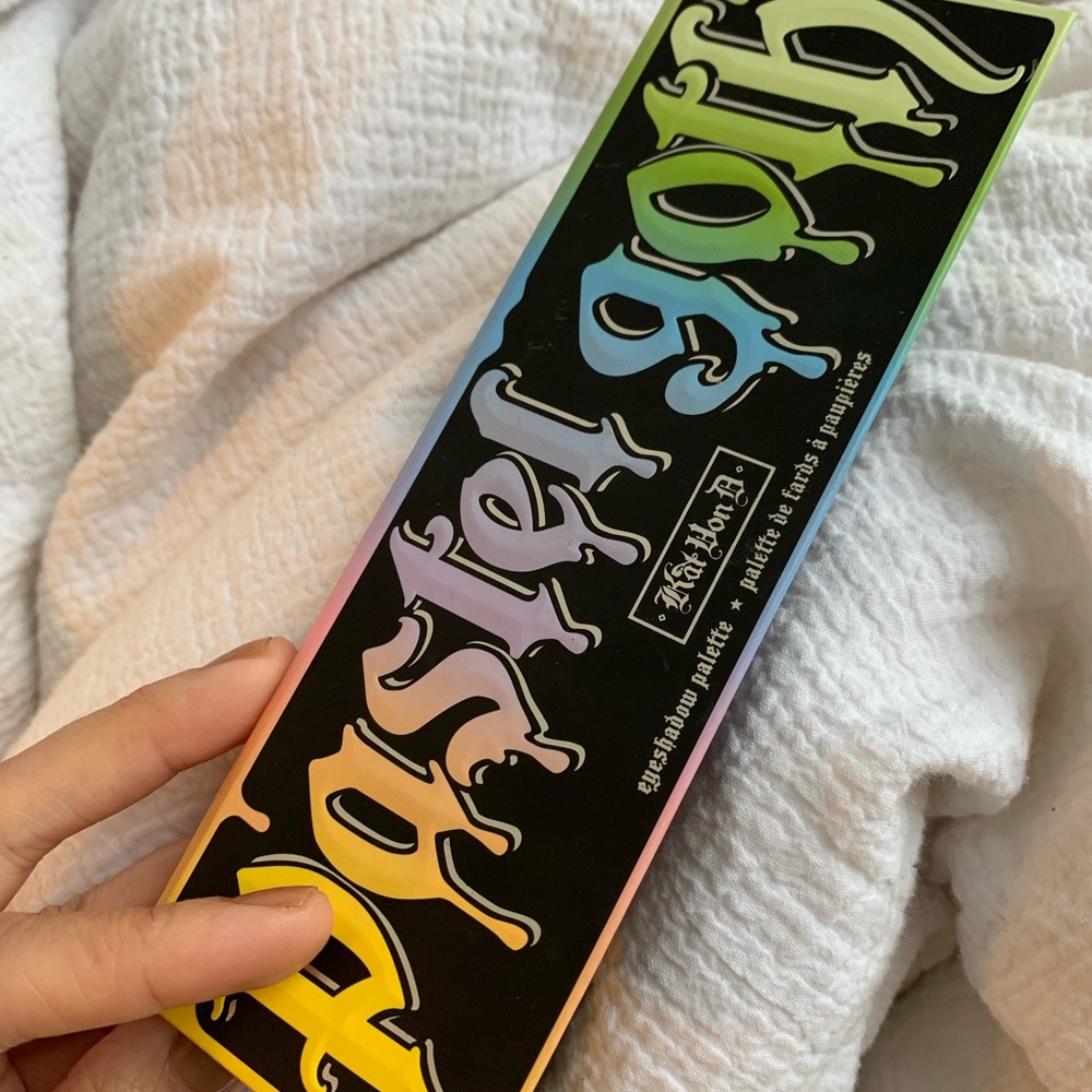 Rare Kat von d pastel goth palette